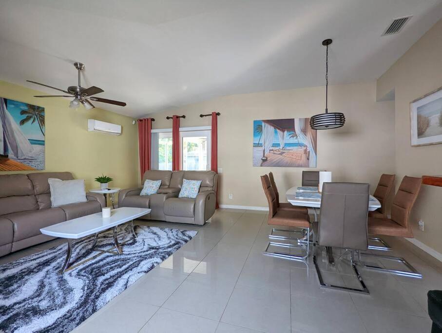3Bed & 2Bath Property Couple Minutes From Siesta Key Beach & Downtown Sarasota Zewnętrze zdjęcie